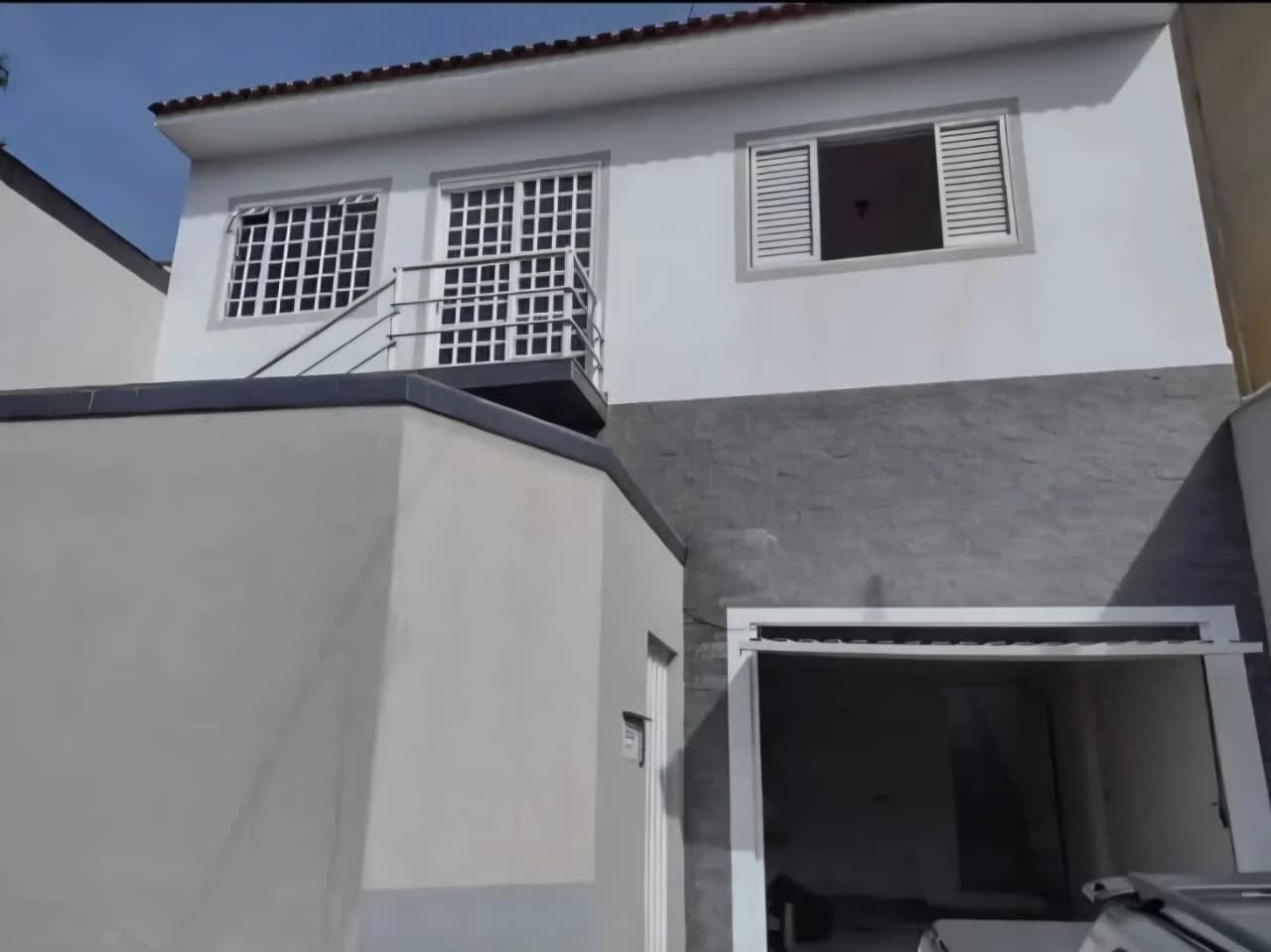 Casa à venda com 03 quartos a 500m do Centro de Poços de Caldas — foto 1 de 15