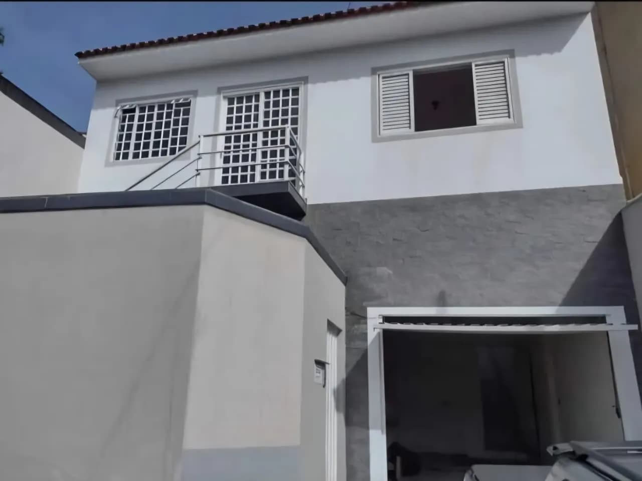 Casa à venda com 03 quartos a 500m do Centro de Poços de Caldas