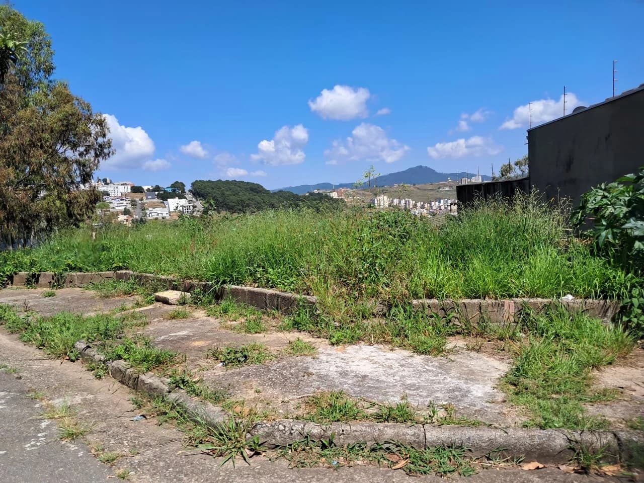 Terreno com 360M² — foto 1 de 5