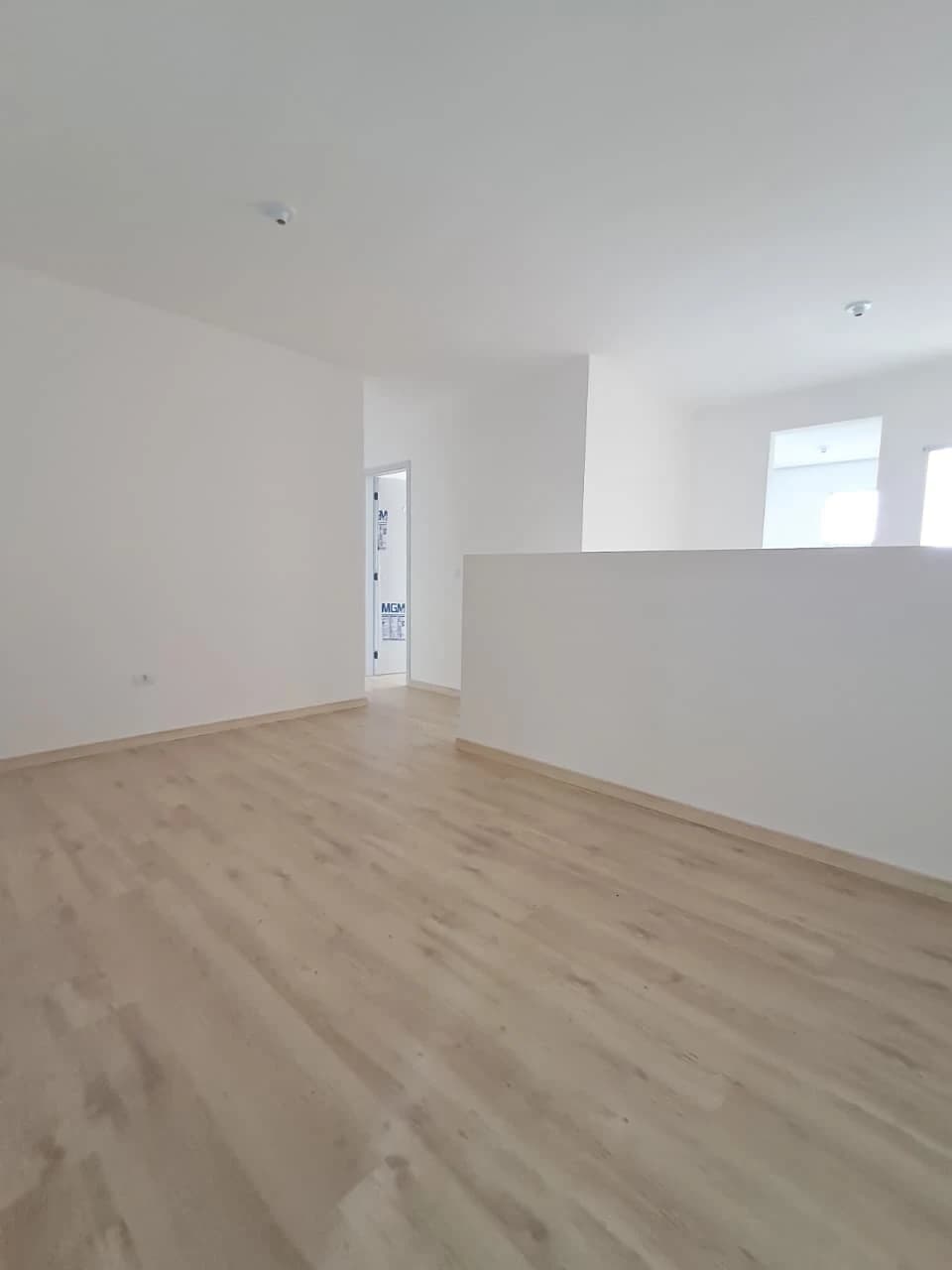 Apartamento com quintal privativo, 02 quartos e muita luminosidade — foto 1 de 12